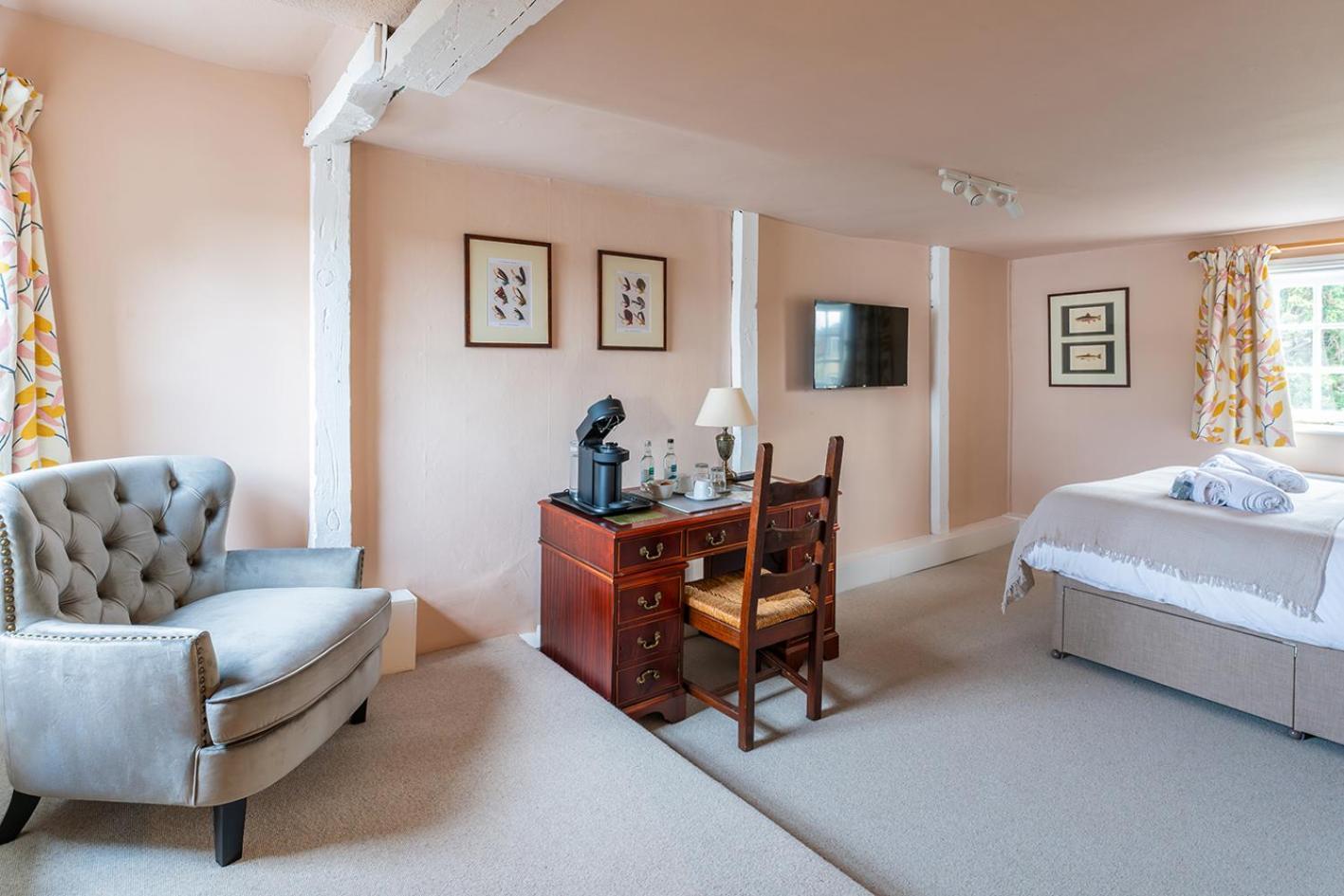 The White Horse, Rogate Otel Petersfield Dış mekan fotoğraf