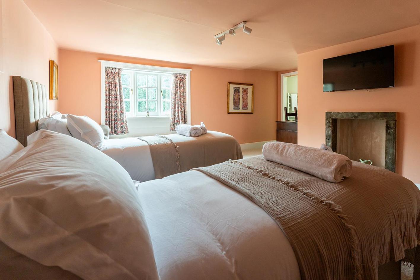 The White Horse, Rogate Otel Petersfield Dış mekan fotoğraf